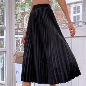 Pleated MIDI Skirt from Vici